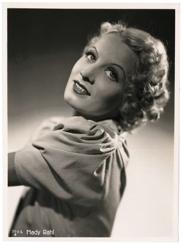 DUE FOTOGRAFIE DI SCENA CINEMA TEDESCO, 1937