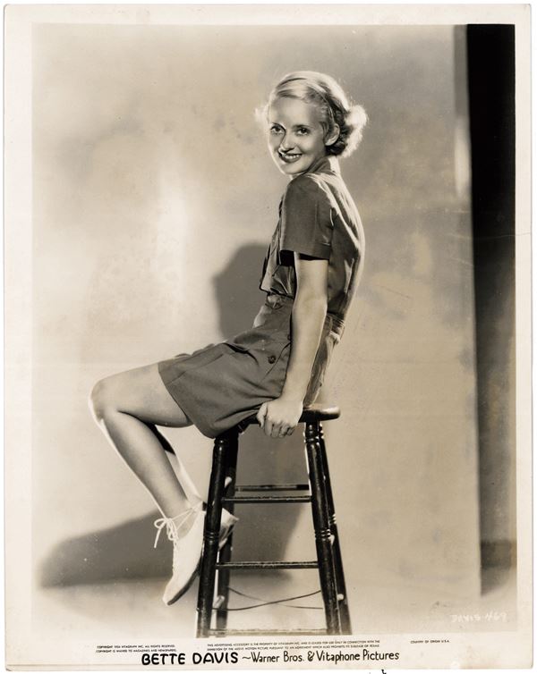 FOTOGRAFIA RAFFIGURANTE BETTE DAVIS