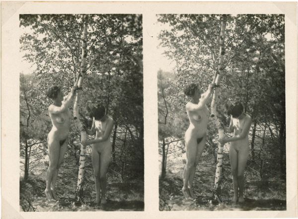 QUATTRO FOTOGRAFIE DI MODELLI IN PAESAGGIO