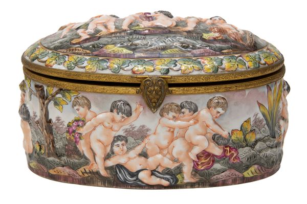 GRANDE COFANETTO IN PORCELLANA, GINORI FINE XIX SECOLO