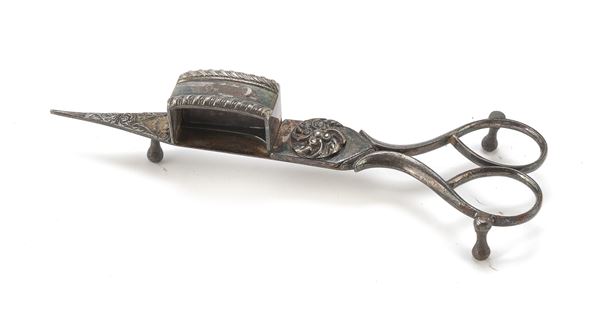 FORBICE DA CANDELA IN SILVERPLATED, INIZIO XX SECOLO