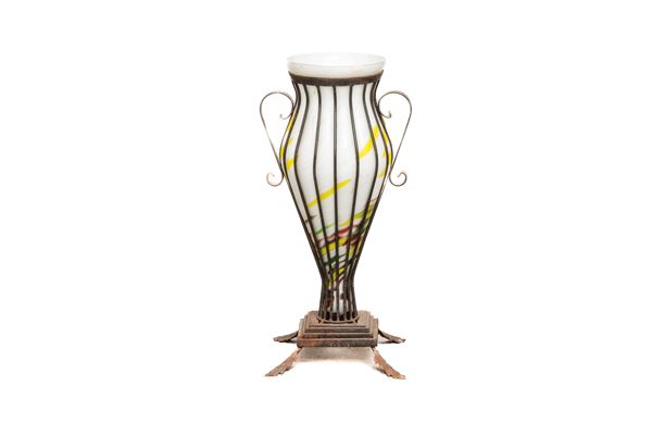 VASO IN OPALINE, FRANCIA ART NOVEAU