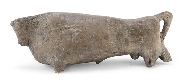 SCULTURA DI TORO IN TERRACOTTA, CINA INIZI XX SECOLO