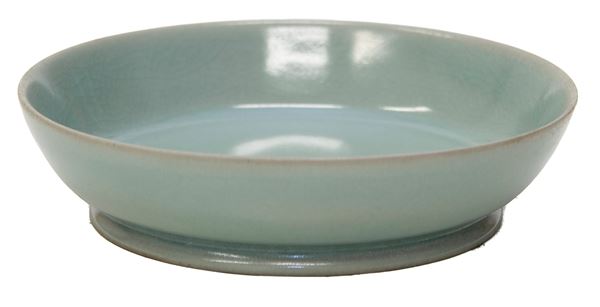 PIATTINO IN CERAMICA A SMALTO CELADON, CINA XVII SECOLO