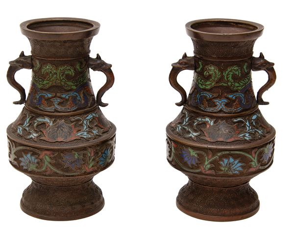 COPPIA DI VASI CLOISONNÈ, CINA INIZI XX SECOLO