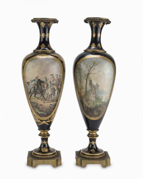 COPPIA DI VASI IN PORCELLANA DI SEVRES