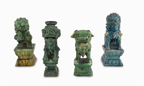 QUATTRO LEONI BUDDHISTI IN CERAMICA, CINA