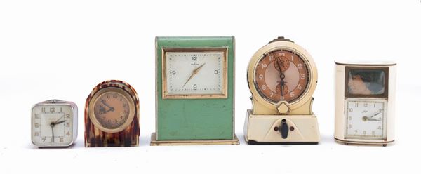CINQUE OROLOGI DA TAVOLO