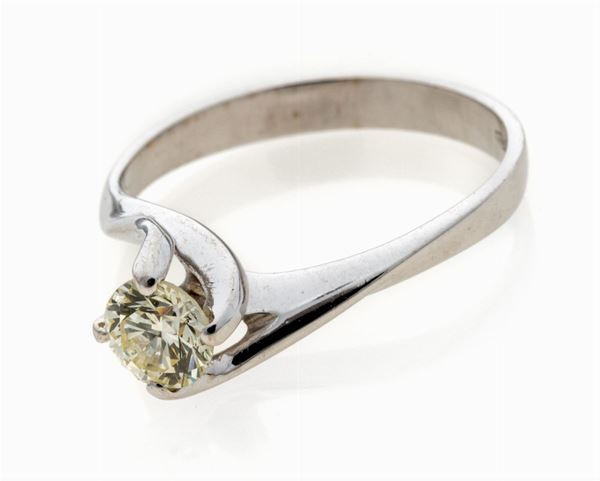 ANELLO CON BRILLANTE SOLITAIRE