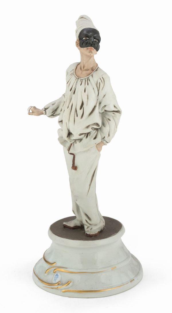 FIGURA PULCINELLA IN BISCUIT