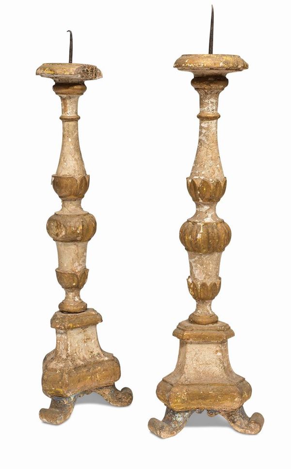 COPPIA DI CANDELIERI IN LEGNO LACCATO