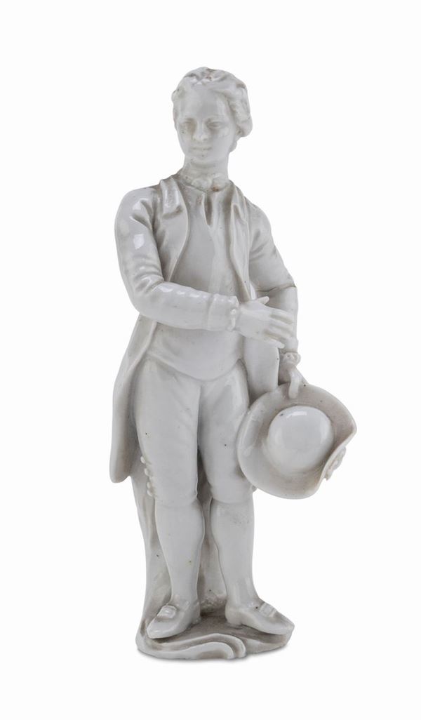 FIGURA DI GENTILUOMO IN PORCELLANA NAPOLETANA